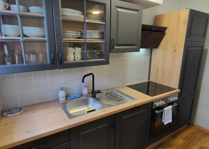 Апартаменты Large - Modern & Fully Equipped - Near Fair Кёльн