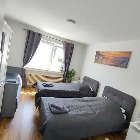 Large - Modern & Fully Equipped - Near Fair شقة